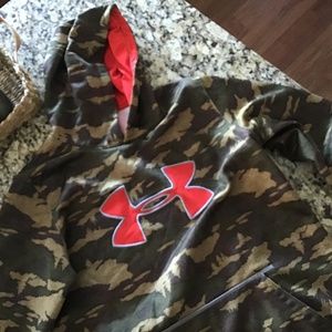 Under armor camo hoodie